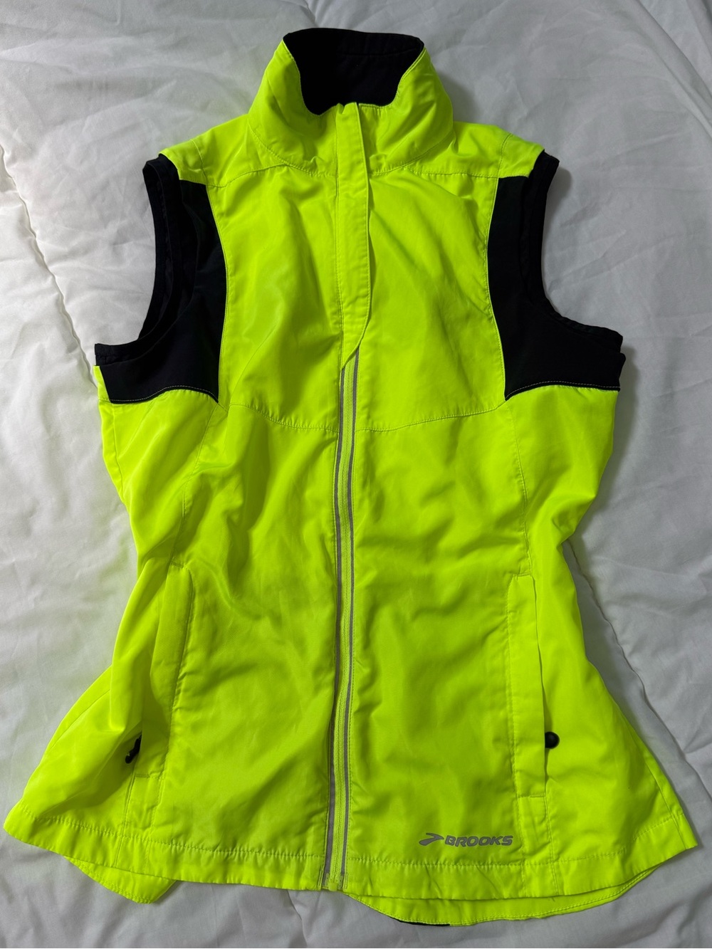 XS Like-New Brooks Neon Yellow Black Women's Running Vest Nightlife Essential